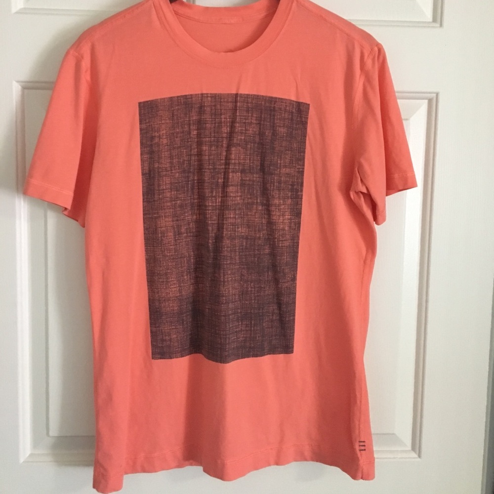 Lululemon men’s M orange soft tee